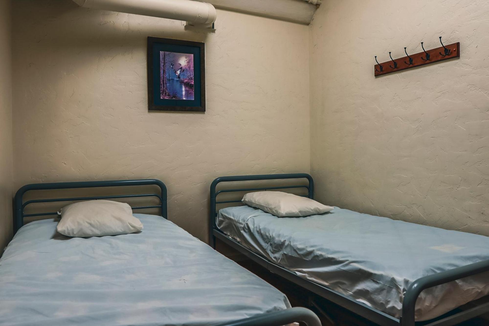 Hostal Treasure State